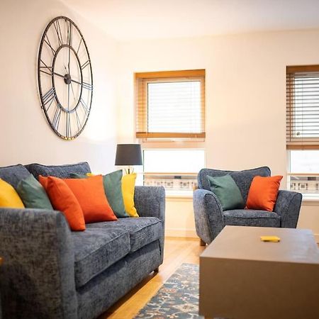 Modern City Centre Apartment In Инвернесс Экстерьер фото
