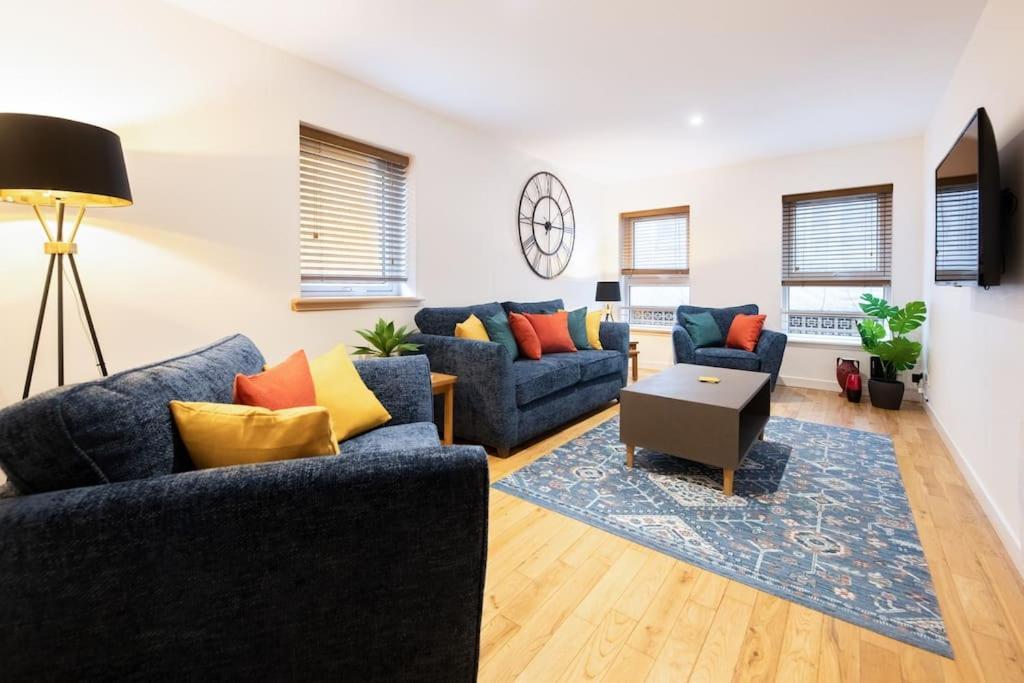 Modern City Centre Apartment In Инвернесс Экстерьер фото